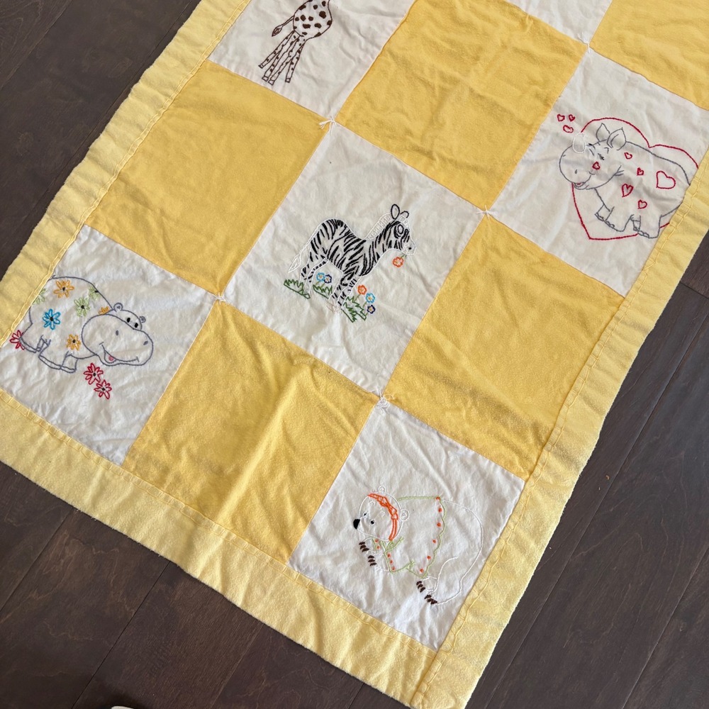 Handmade Quilted Baby Blanket Yellow Safari Animals‎ Embroidered Nursery 52x 27" - Picture 3 of 9